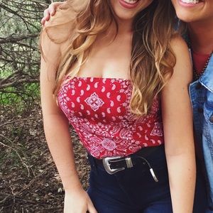 Bandana Tube Top!!! 🤠❤️💃🏼